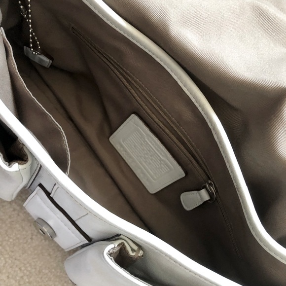 Coach white soft leather hand bag - Picture 2 of 2